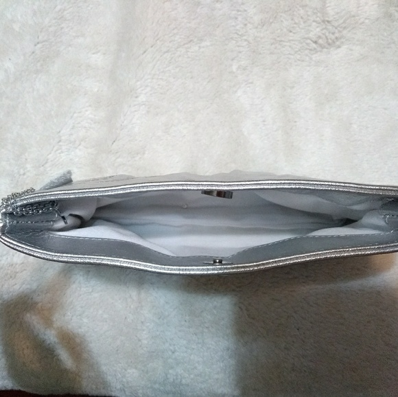 Metallic Clutch - Picture 2 of 2